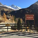 Buenavista بيت ضيافة تشامبولوك